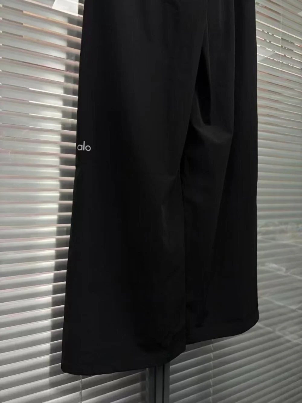 ALO Yoga Women's Black Suit Pants NWT ✨ High/Low Rise Straight Leg Regular Fit